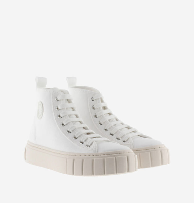 ABRIL BOT&Iacute;N LONA