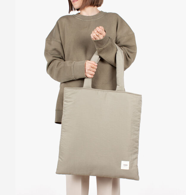 TOTE NYLON ACOLCHADO
