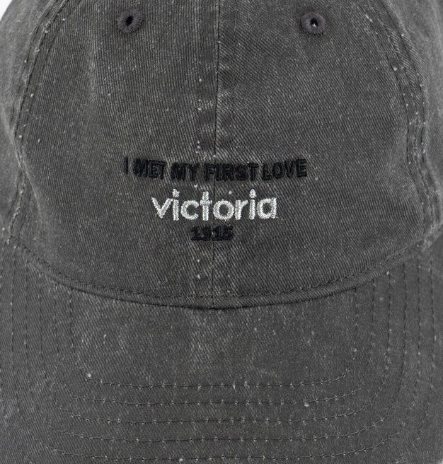 GORRA SARGA LAVADA & BORDADOS